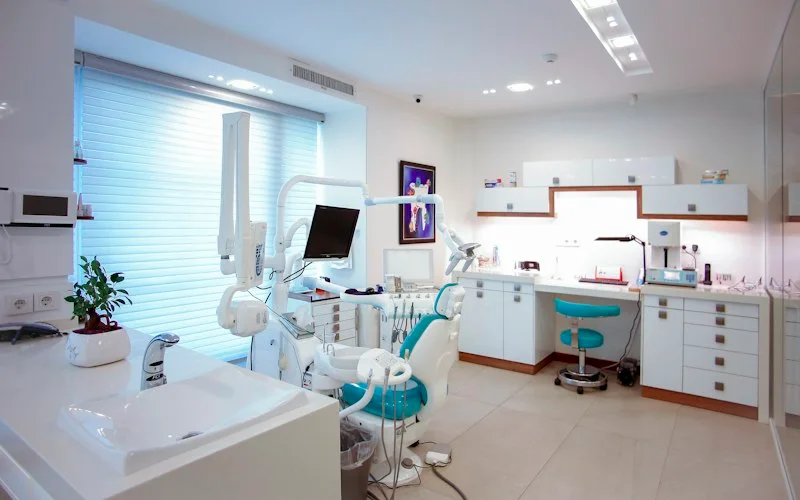Accounting for medical, dental clinic and GST QST tax-exempt healthcare services in Quebec